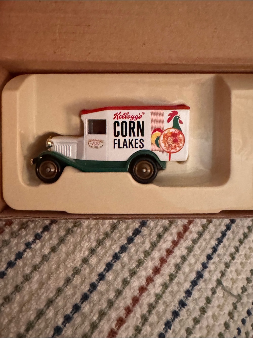 Kellogg's Corn Flakes Delivery Toy Truck - White & Green